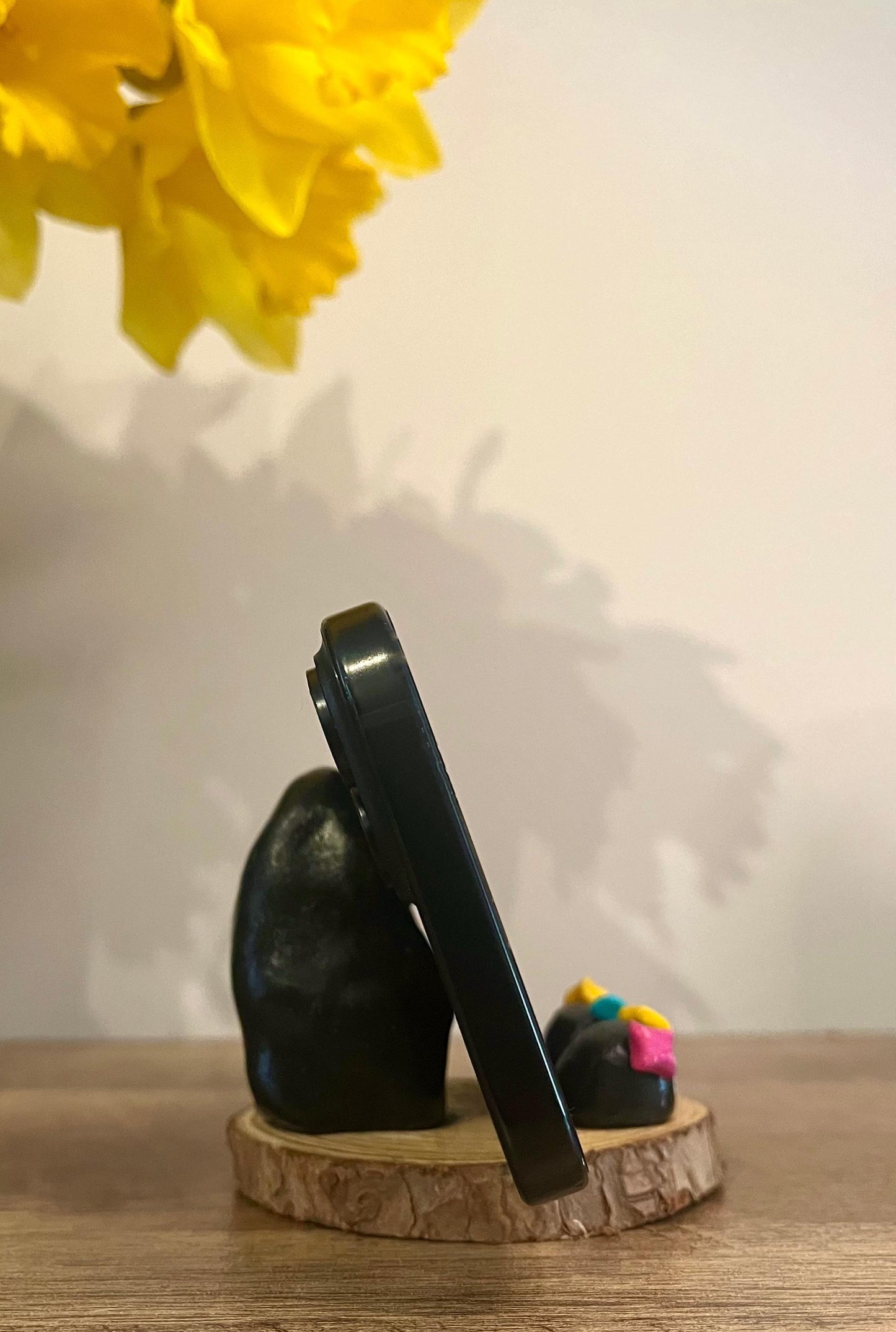 No Face and Dust Sprite Phone Stand