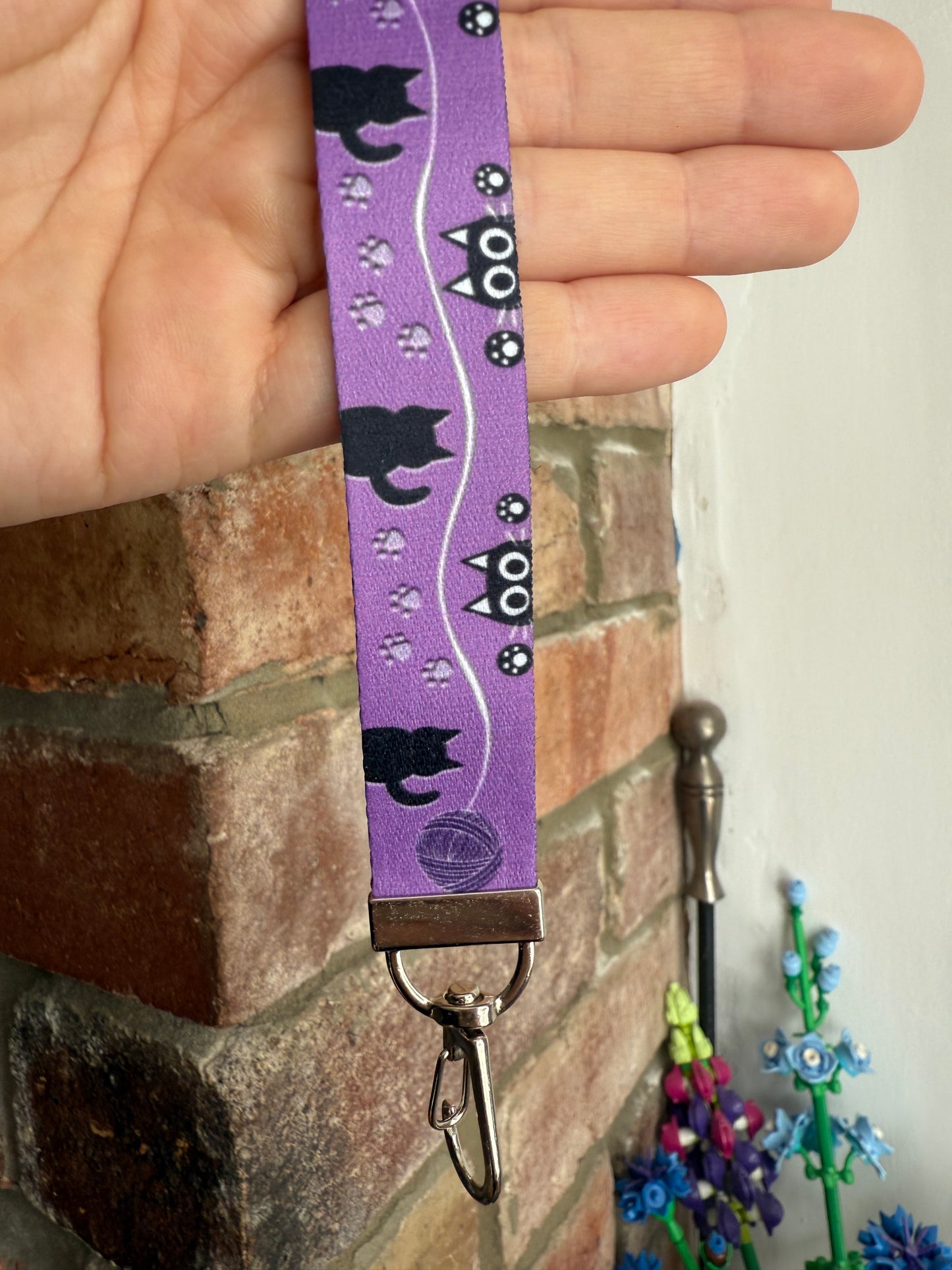 Creepy Cat Wrist Lanyard πββ¬π