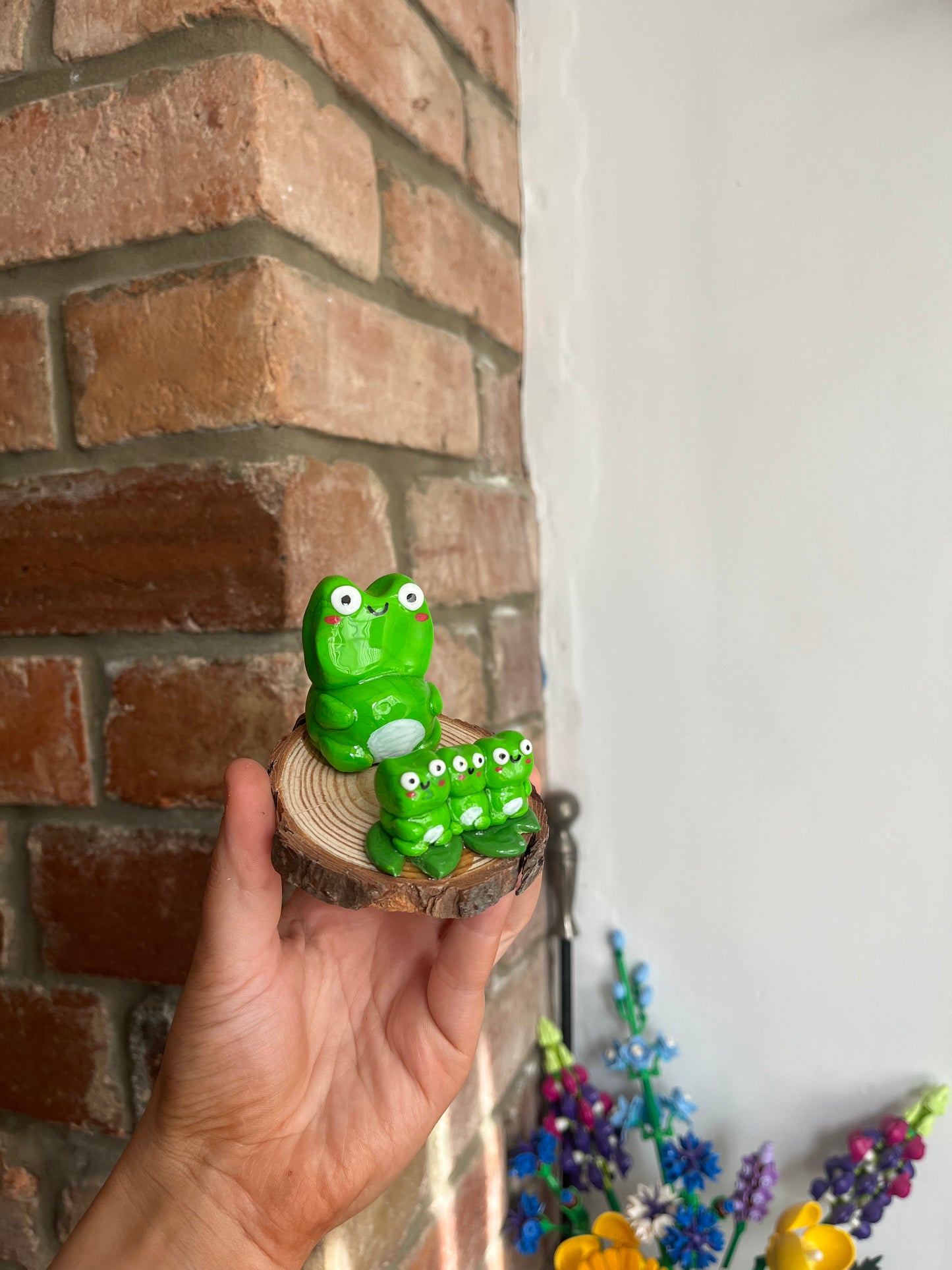 Cute Frog Phone Stands