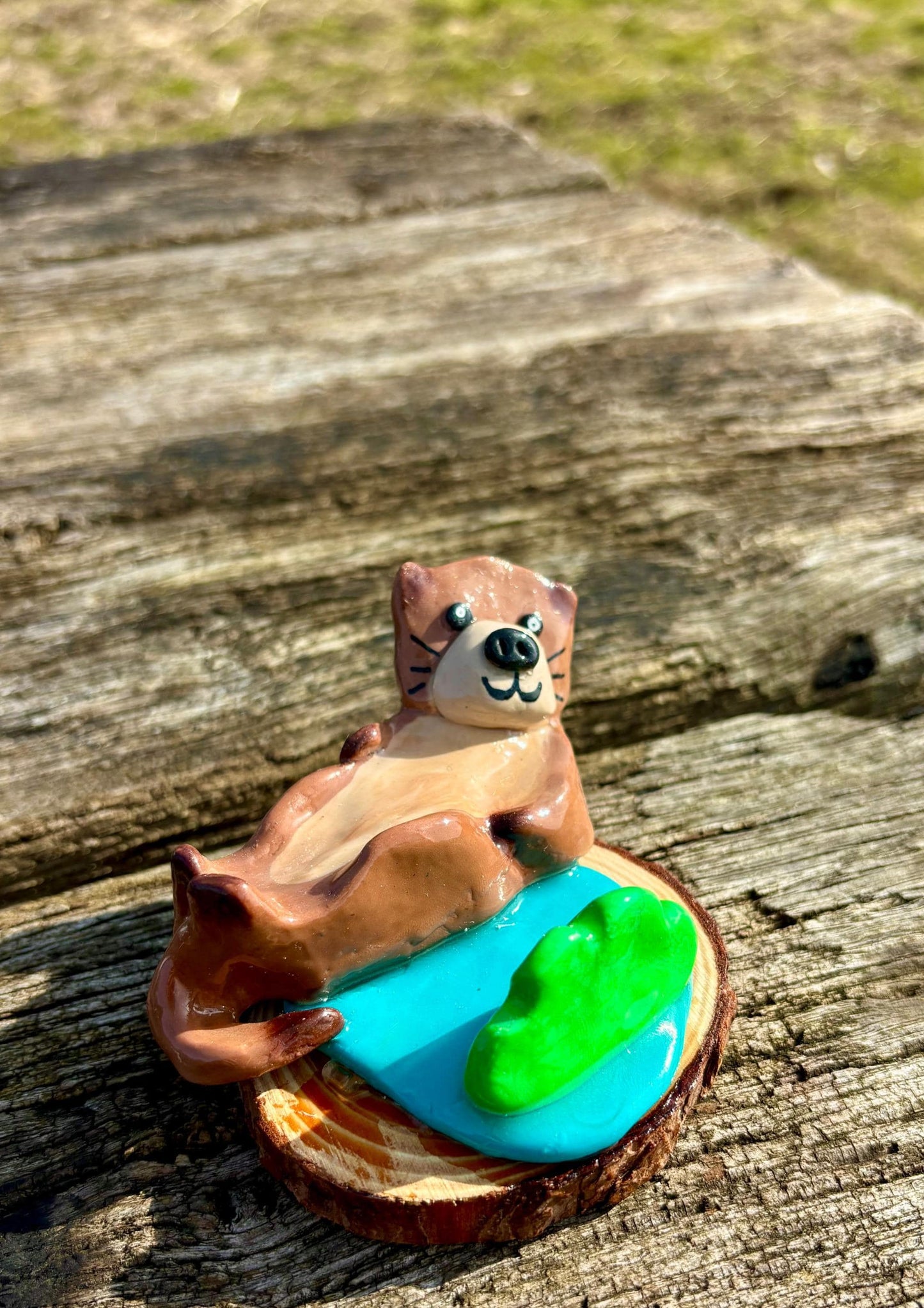 Mr Otter Phone Stand