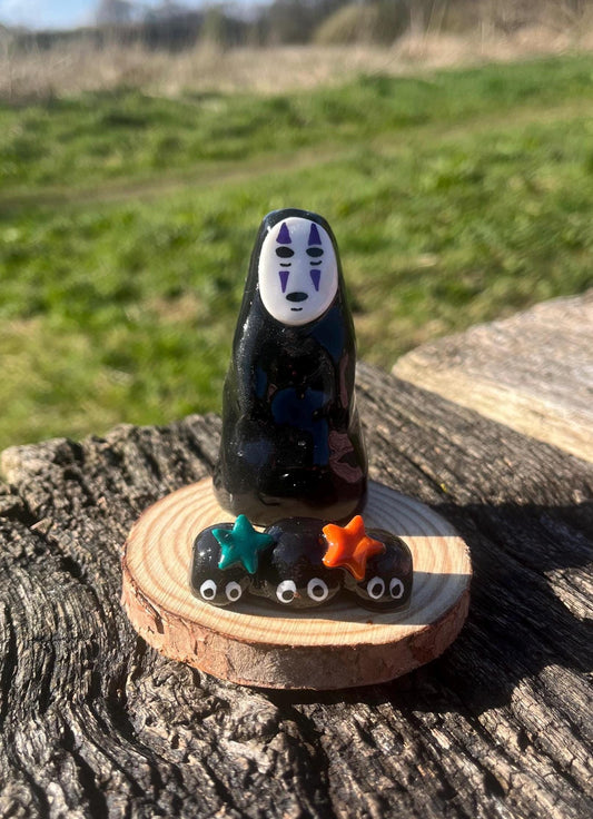 No Face and Dust Sprite Phone Stand