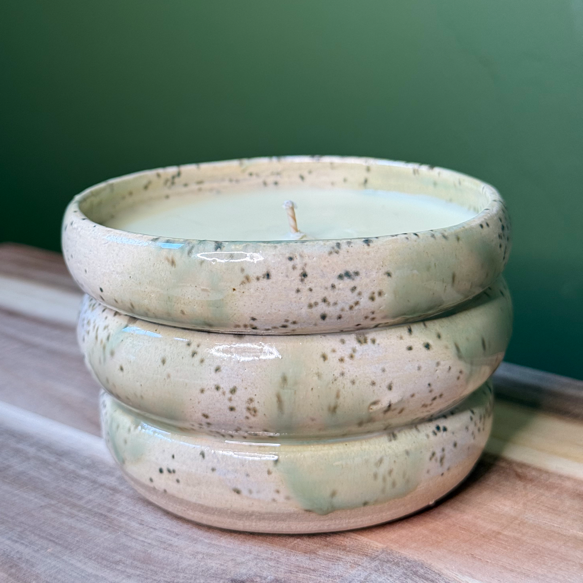 Handmade Ceramic Candle - Cranberry, Orange and Cinnamon Scent🎄