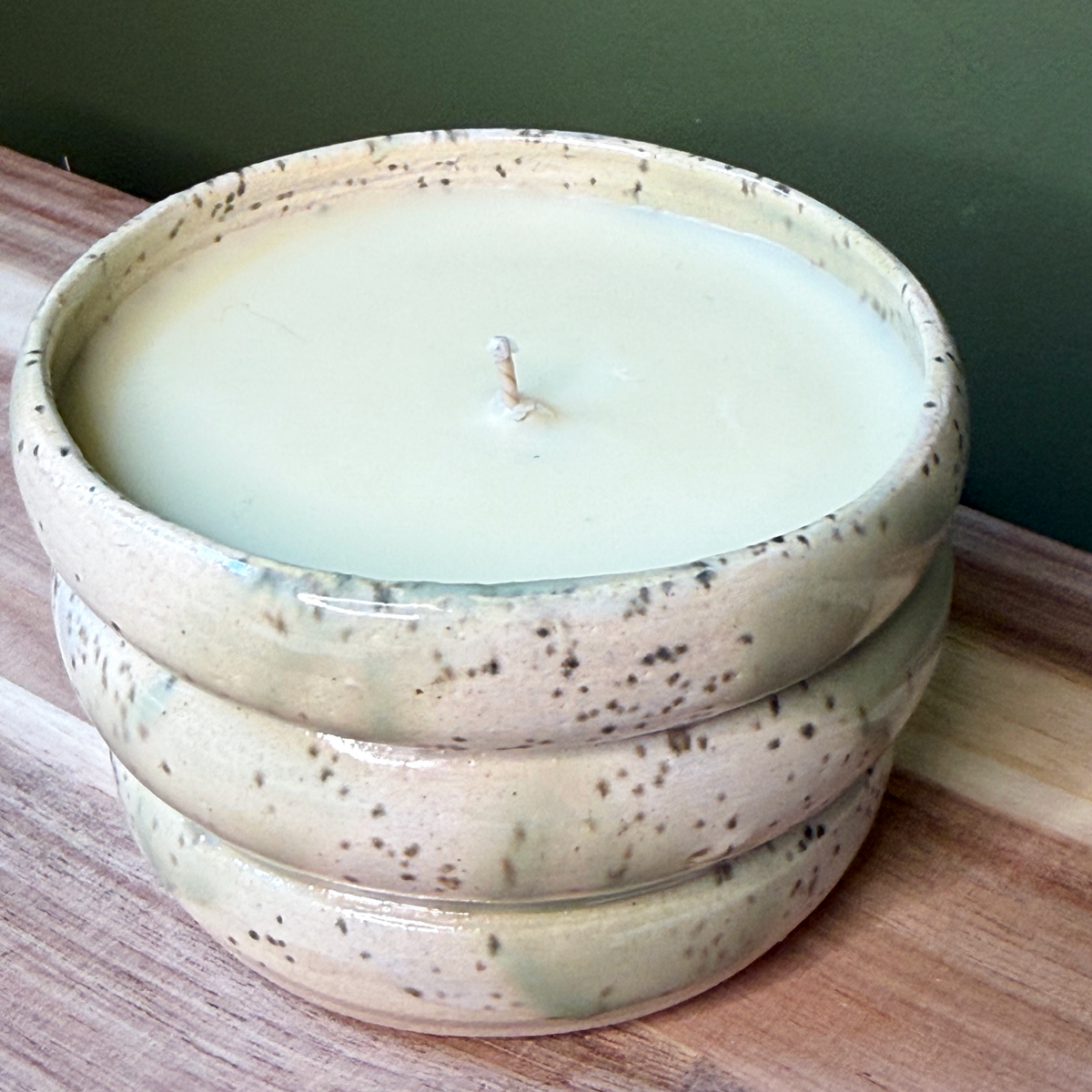 Handmade Ceramic Candle - Cranberry, Orange and Cinnamon Scent🎄