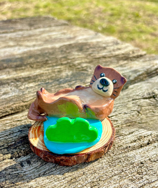 Mr Otter Phone Stand